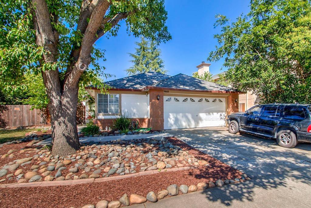 8660 Sunnybrae Drive - Photo 1