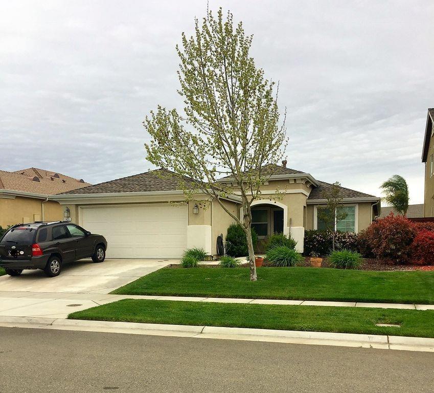1431 Claridge Court - Photo 1