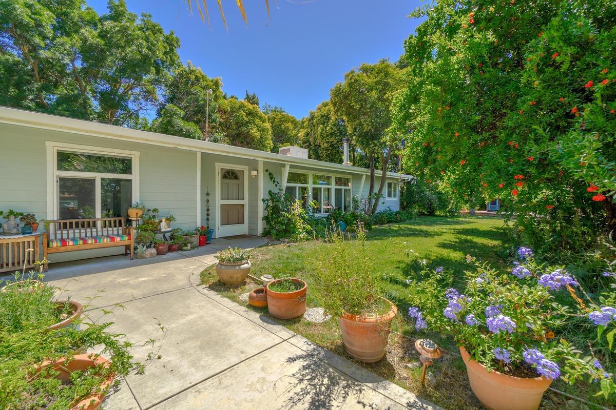39789 Sharon Avenue - Photo 1