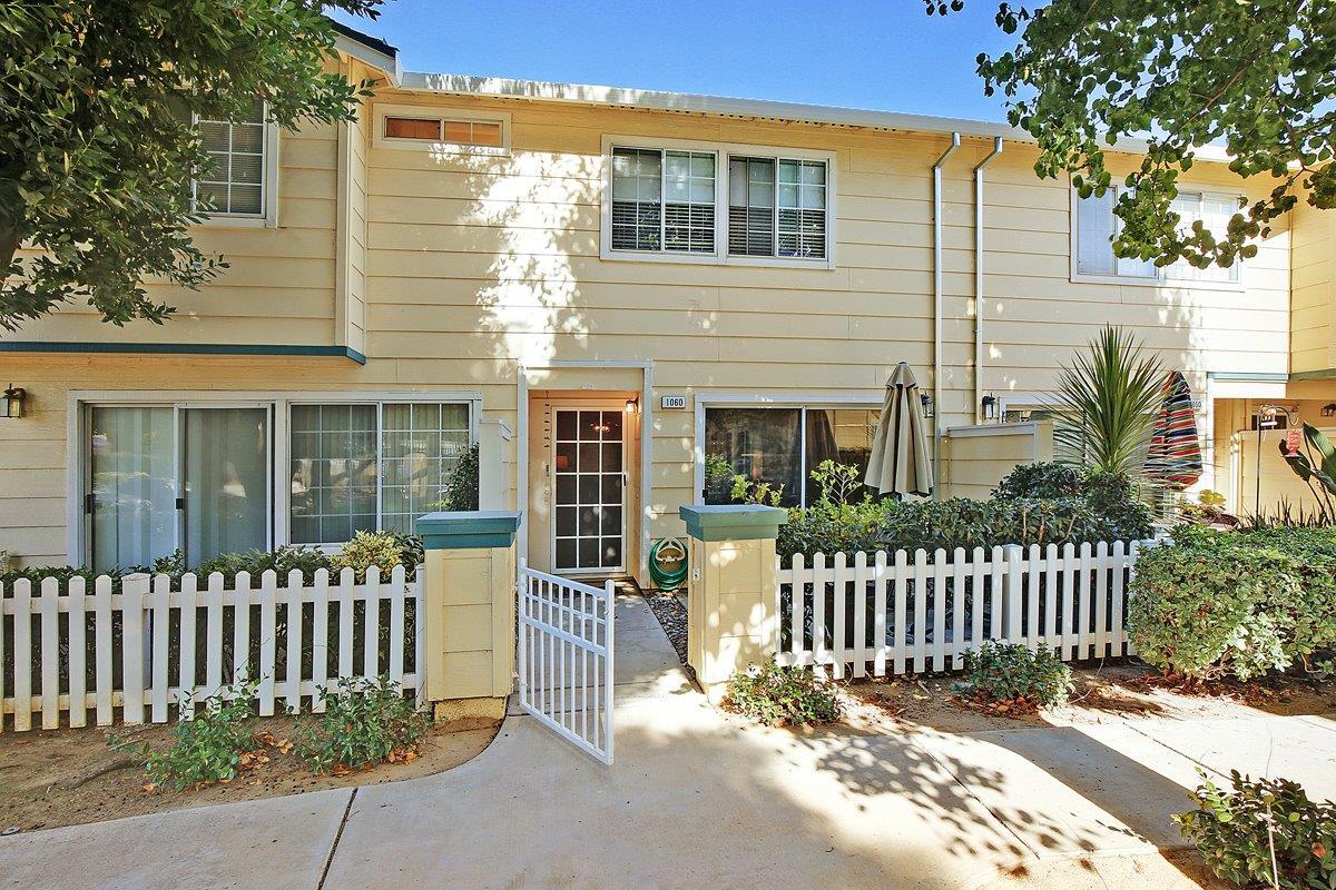 1060 Beaconfield Court - Photo 1
