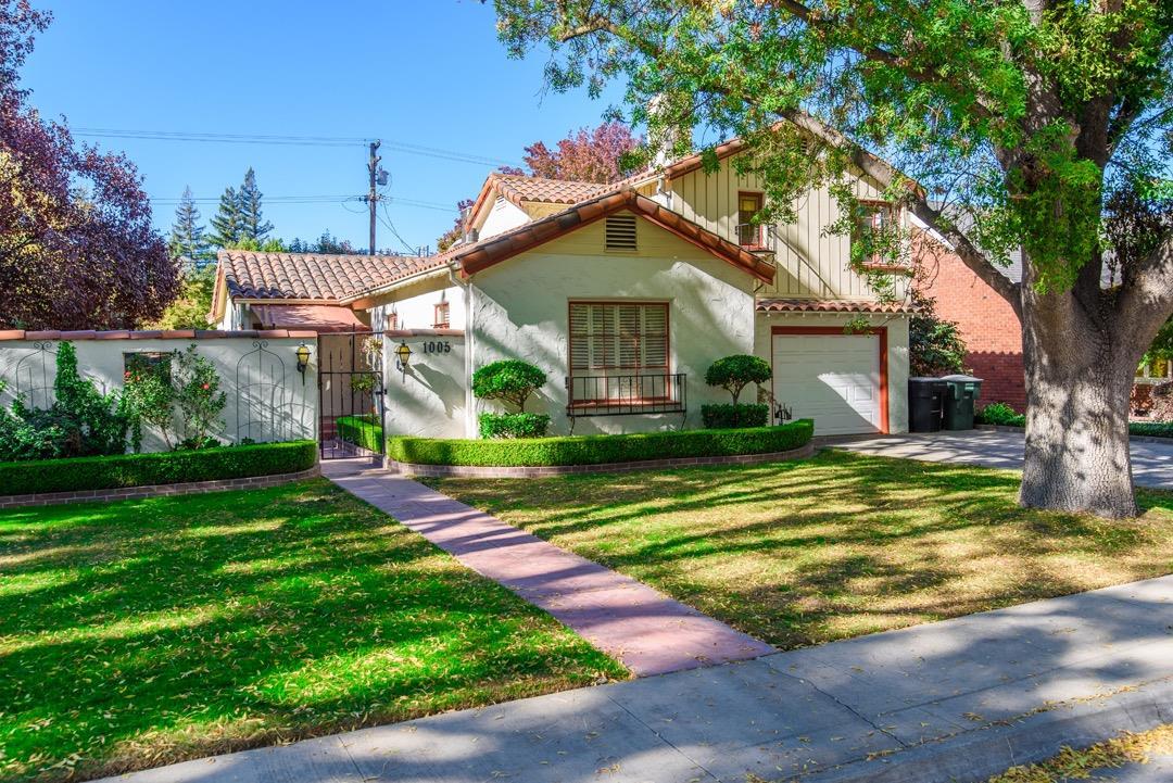 1005 Sycamore Avenue - Photo 1