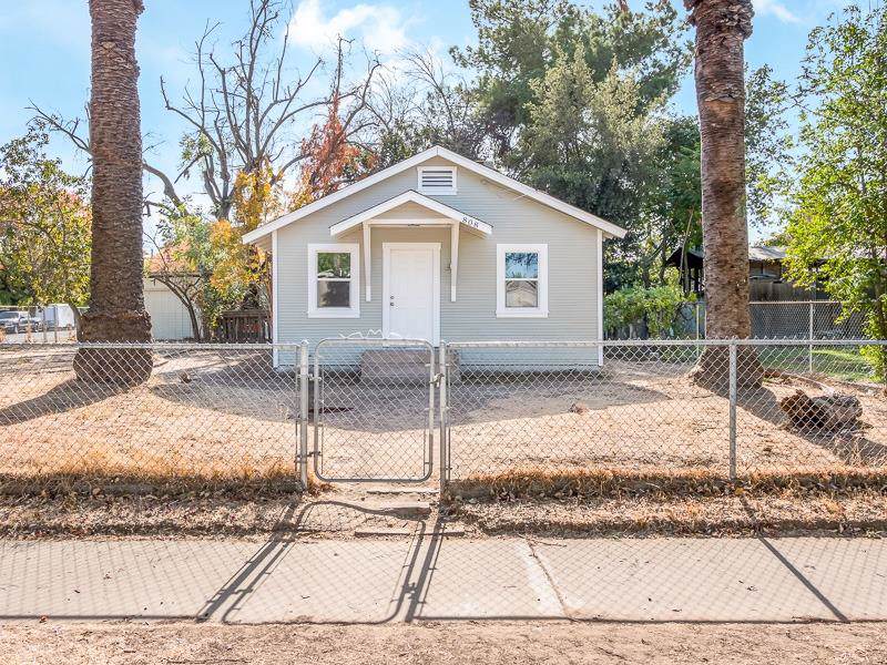 808 11th Street - Photo 1