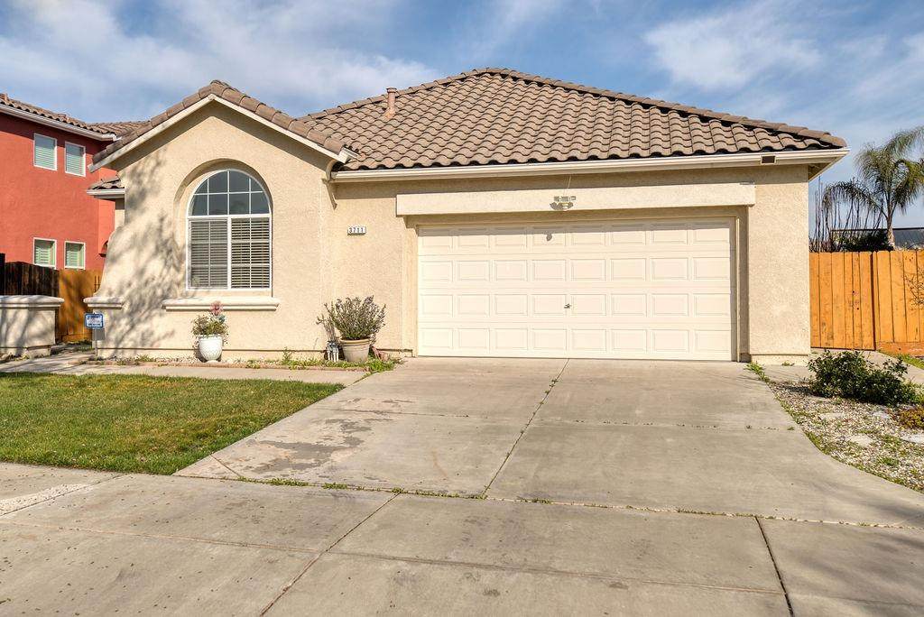 3711 Pomegranate Avenue - Photo 1