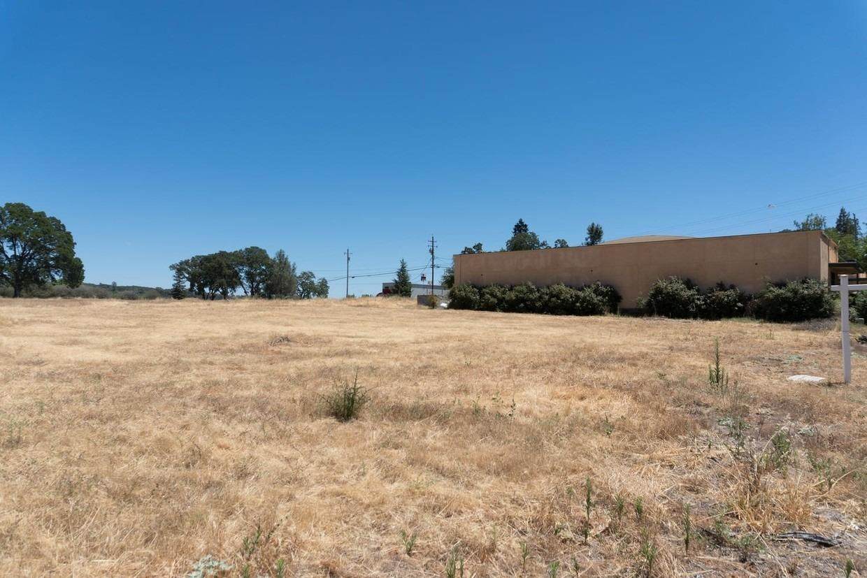 2526 Greenwood Lane - Photo 1