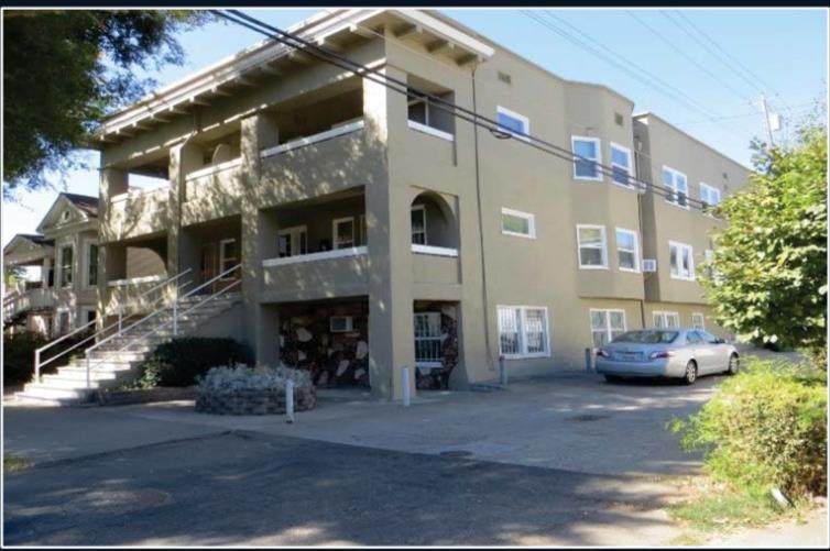 2218 10th Street - Photo 1