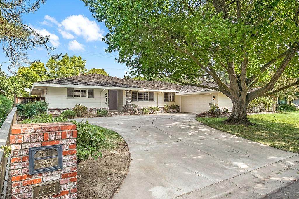 44126 N. El Macero Drive - Photo 1