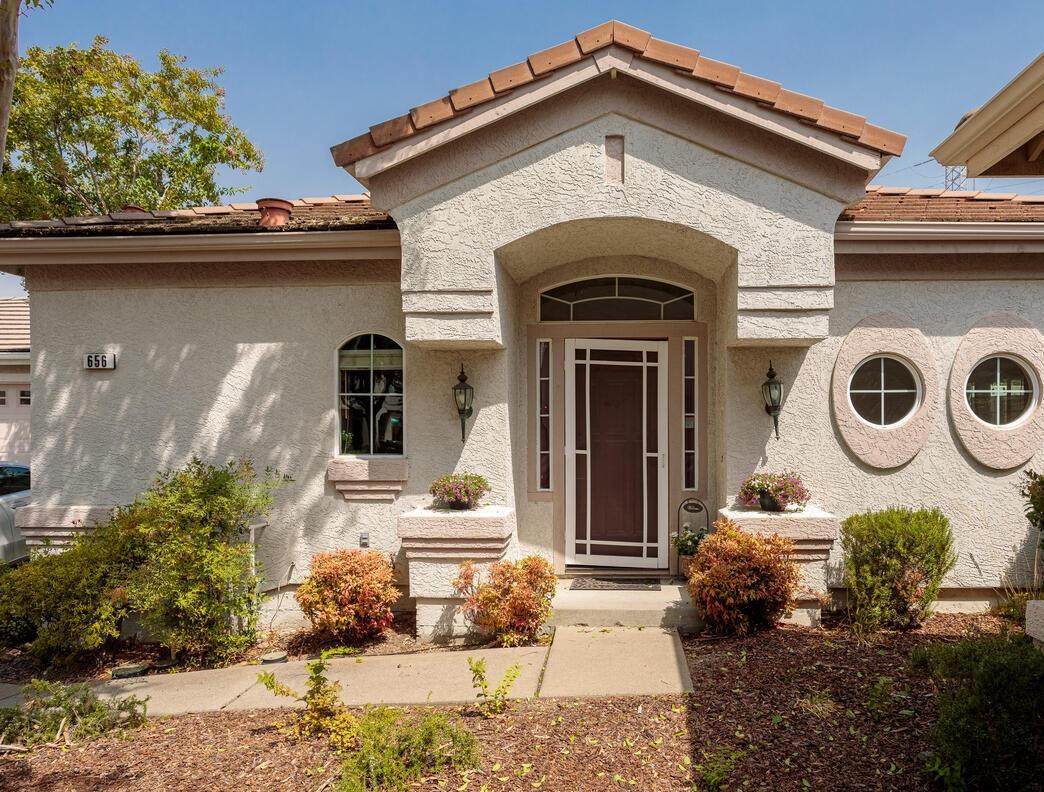 656 Daventry Court - Photo 1