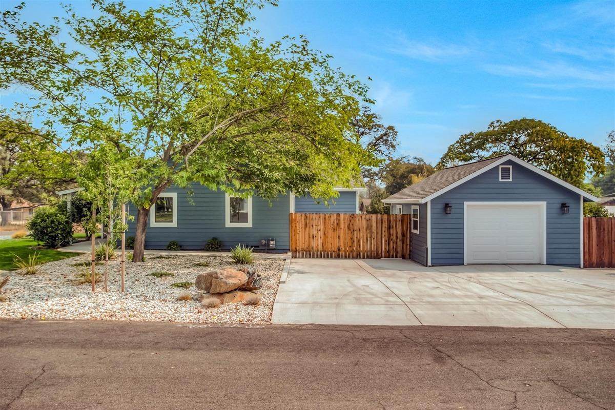 2404 Cottage Drive - Photo 1