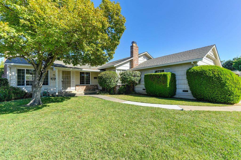 3105-3107 Hampshire Drive - Photo 1