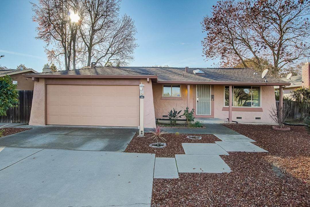 131 Glenville Circle - Photo 1