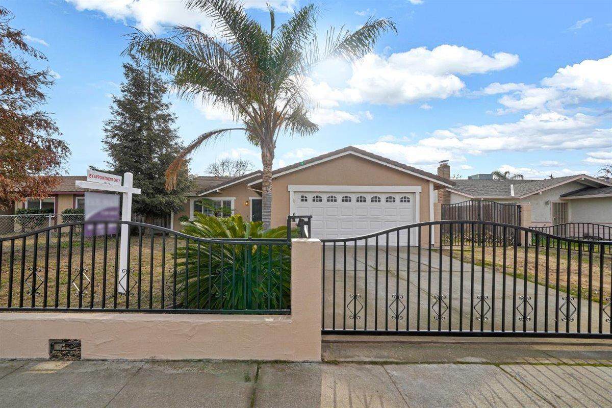 576 Argonaut Street - Photo 1