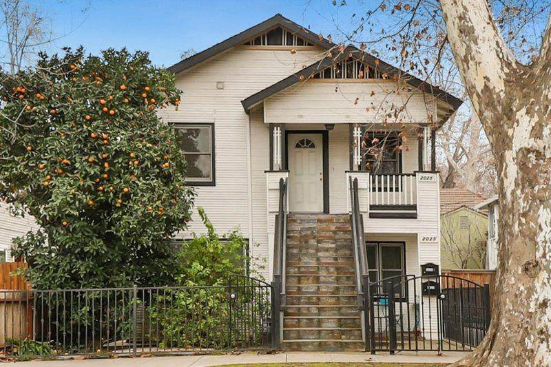 2025 3rd Street - Photo 1