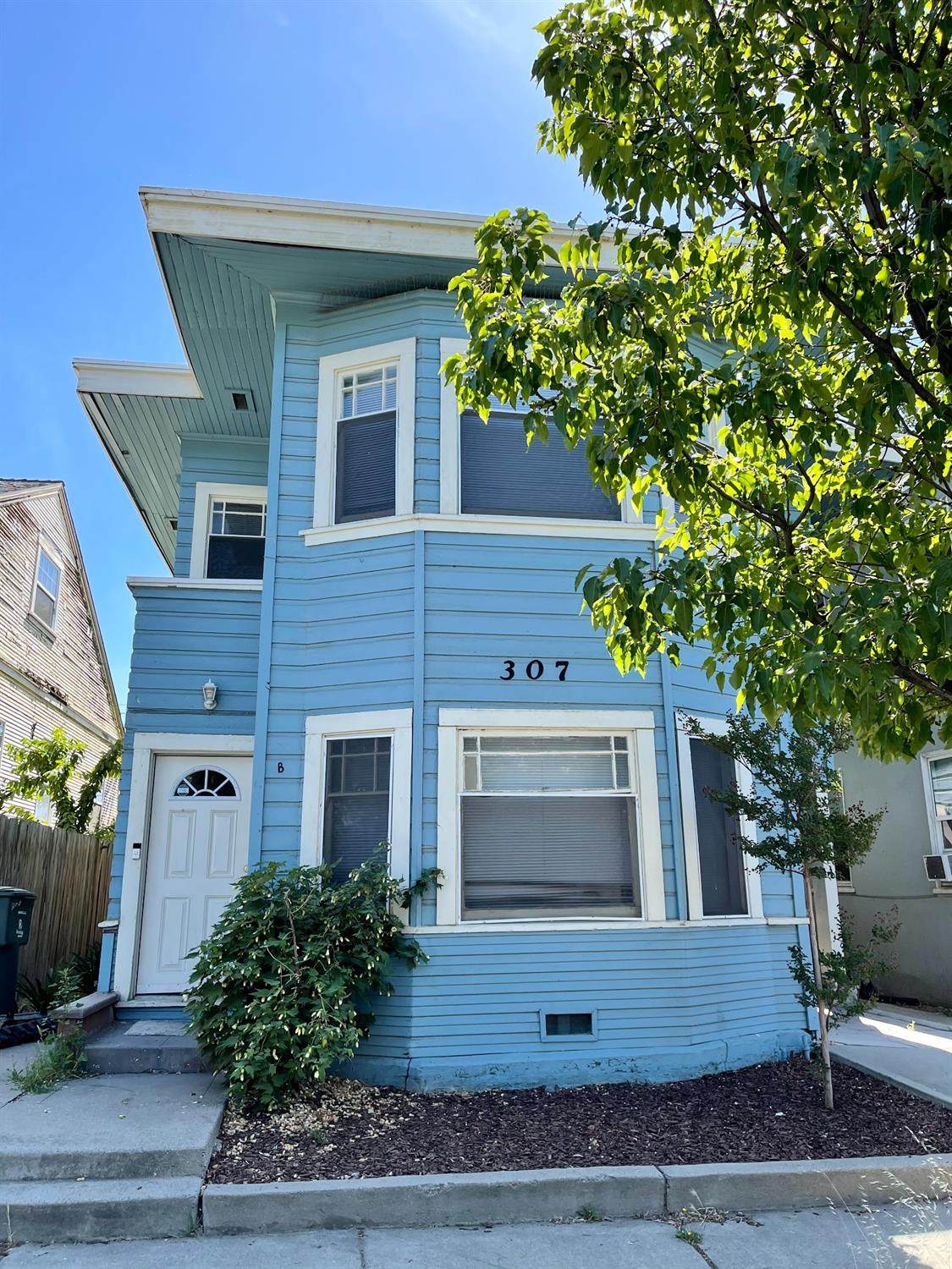 307 B Street - Photo 1