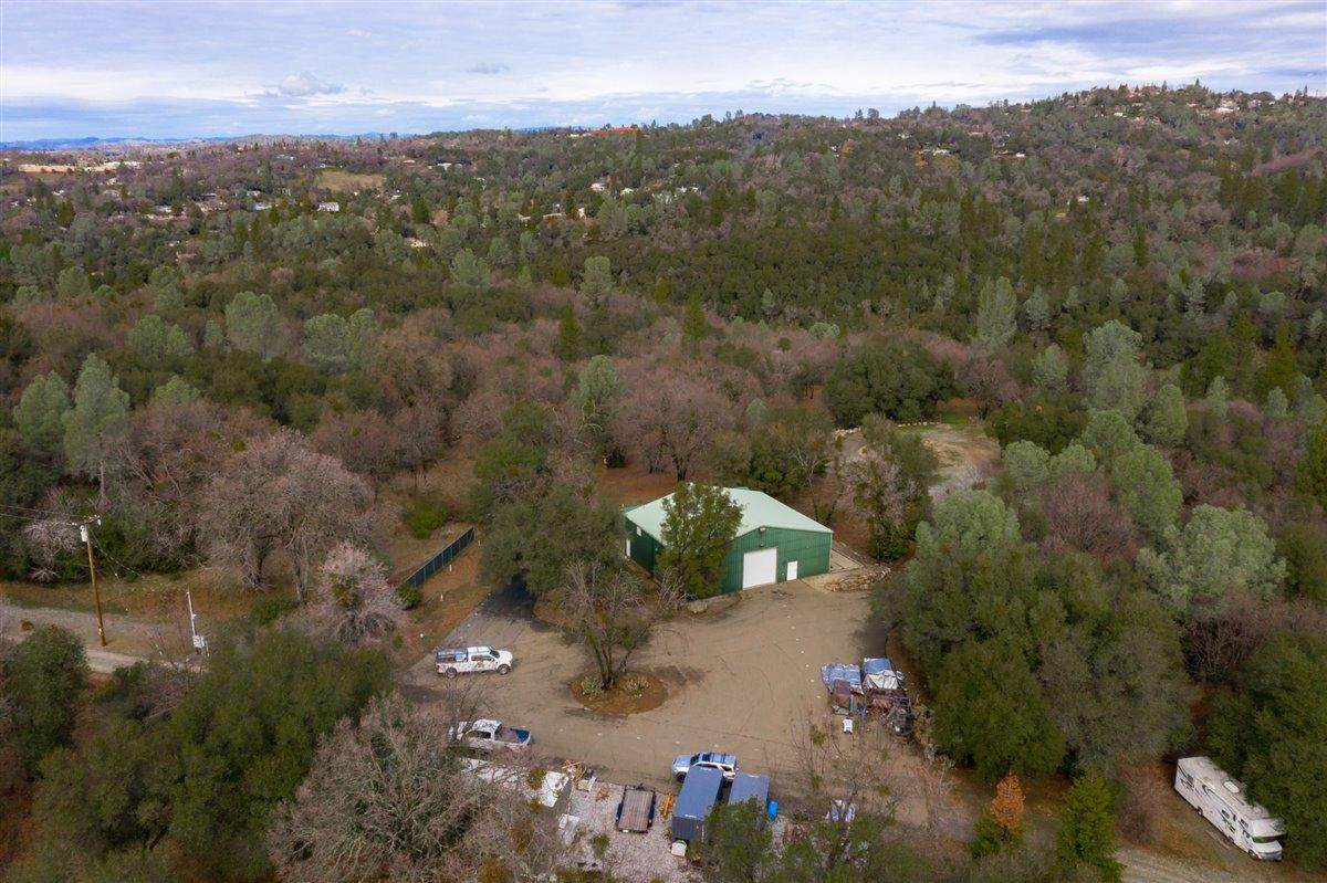 1120 Cougar Way - Photo 1