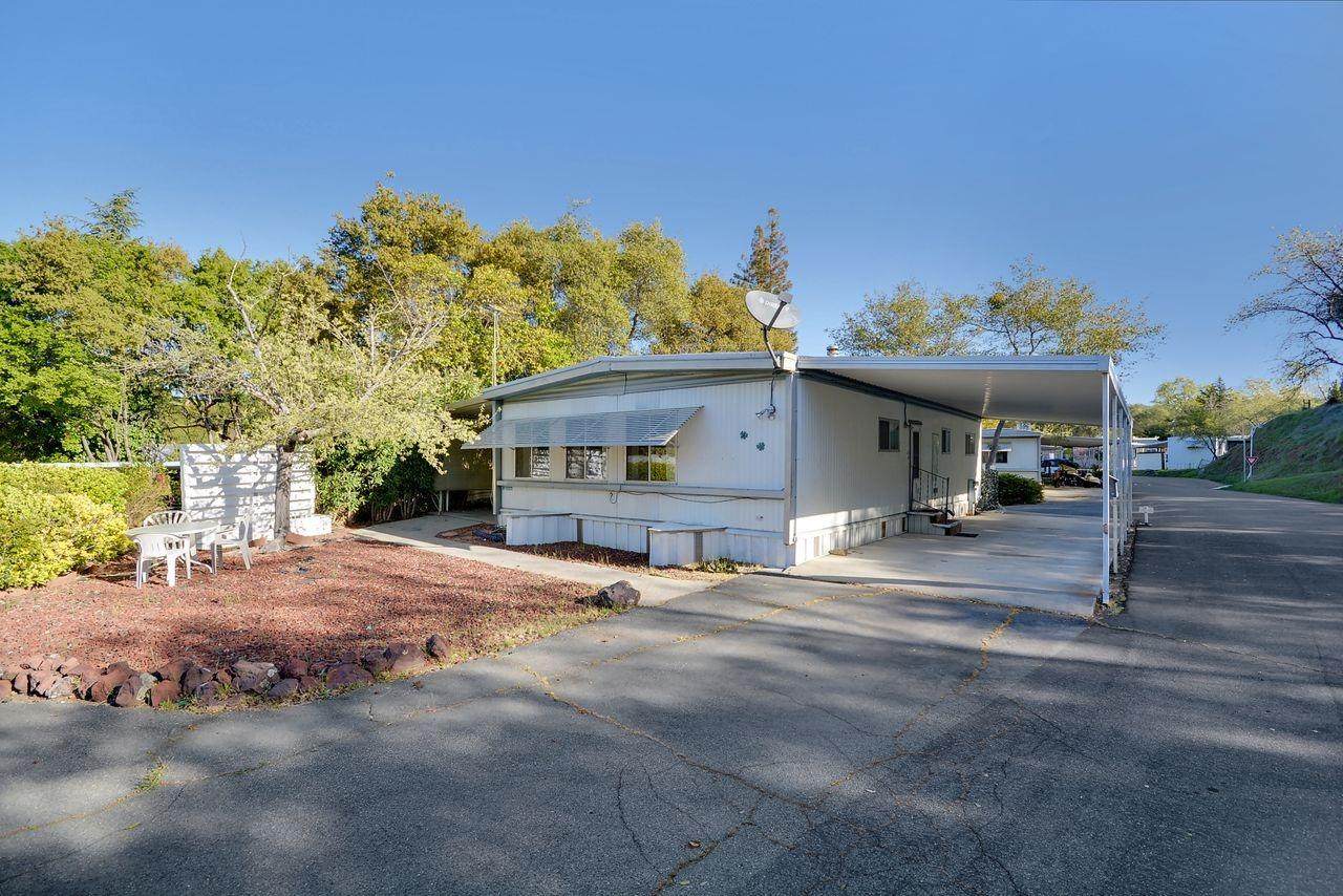 1750 Sunset Drive - Photo 1