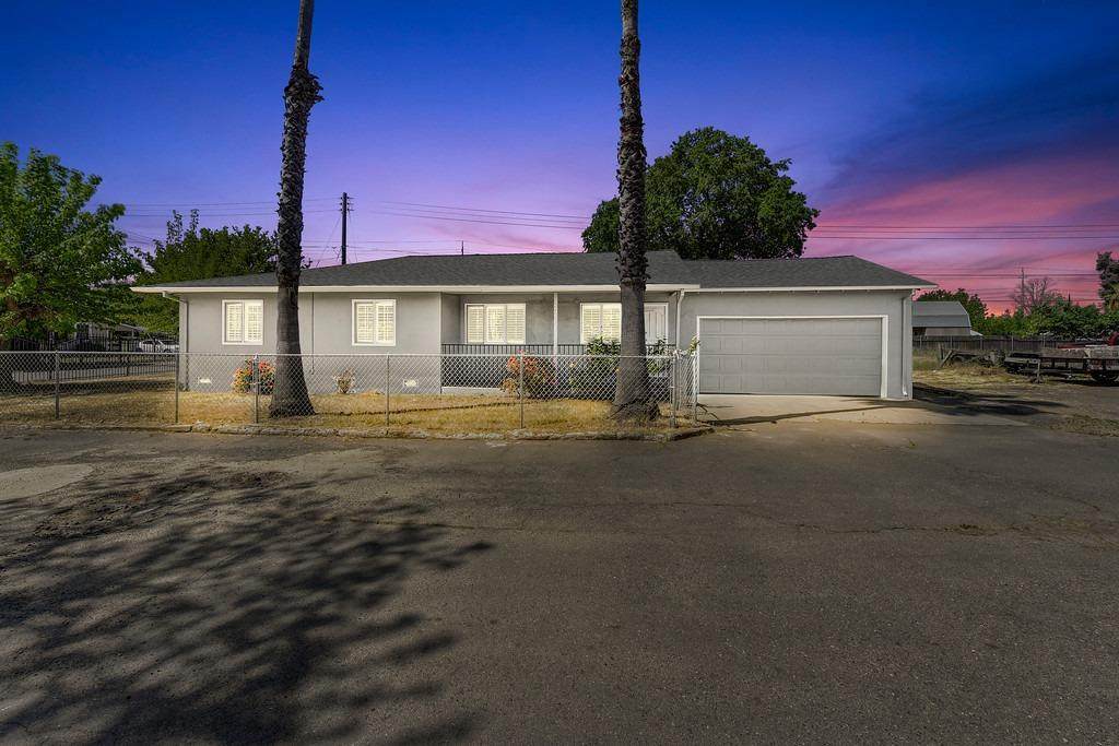 2711 29th Avenue - Photo 1