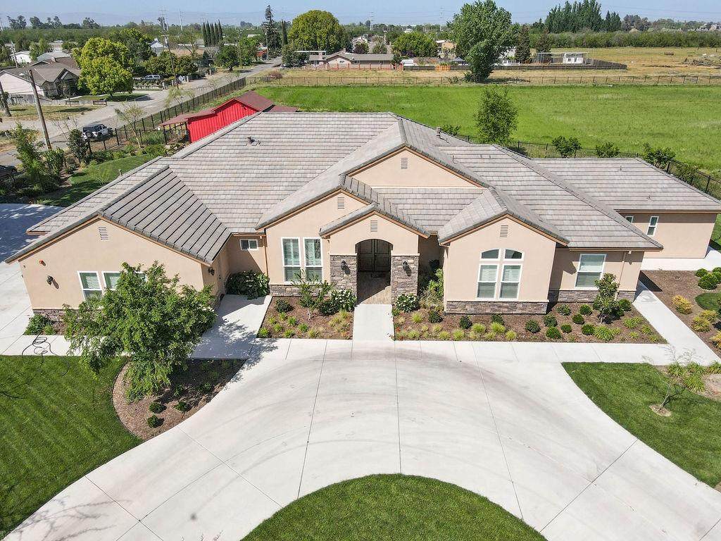 4467 Esmar Road - Photo 1