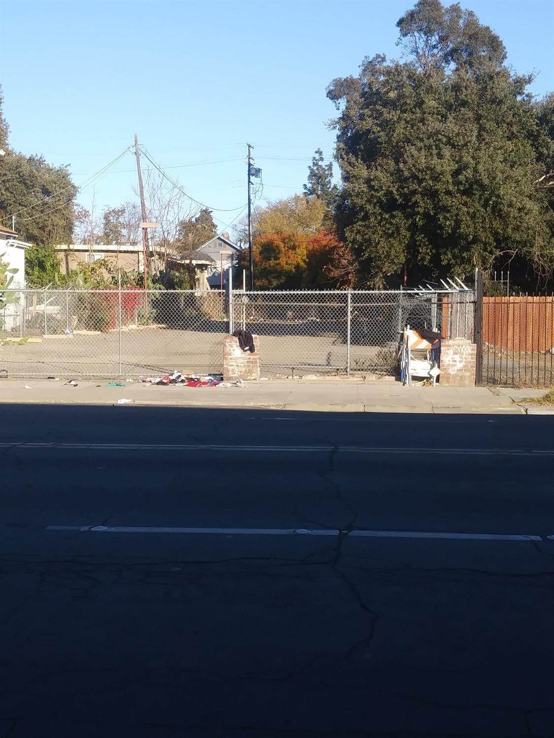 724 Hunter Street - Photo 1
