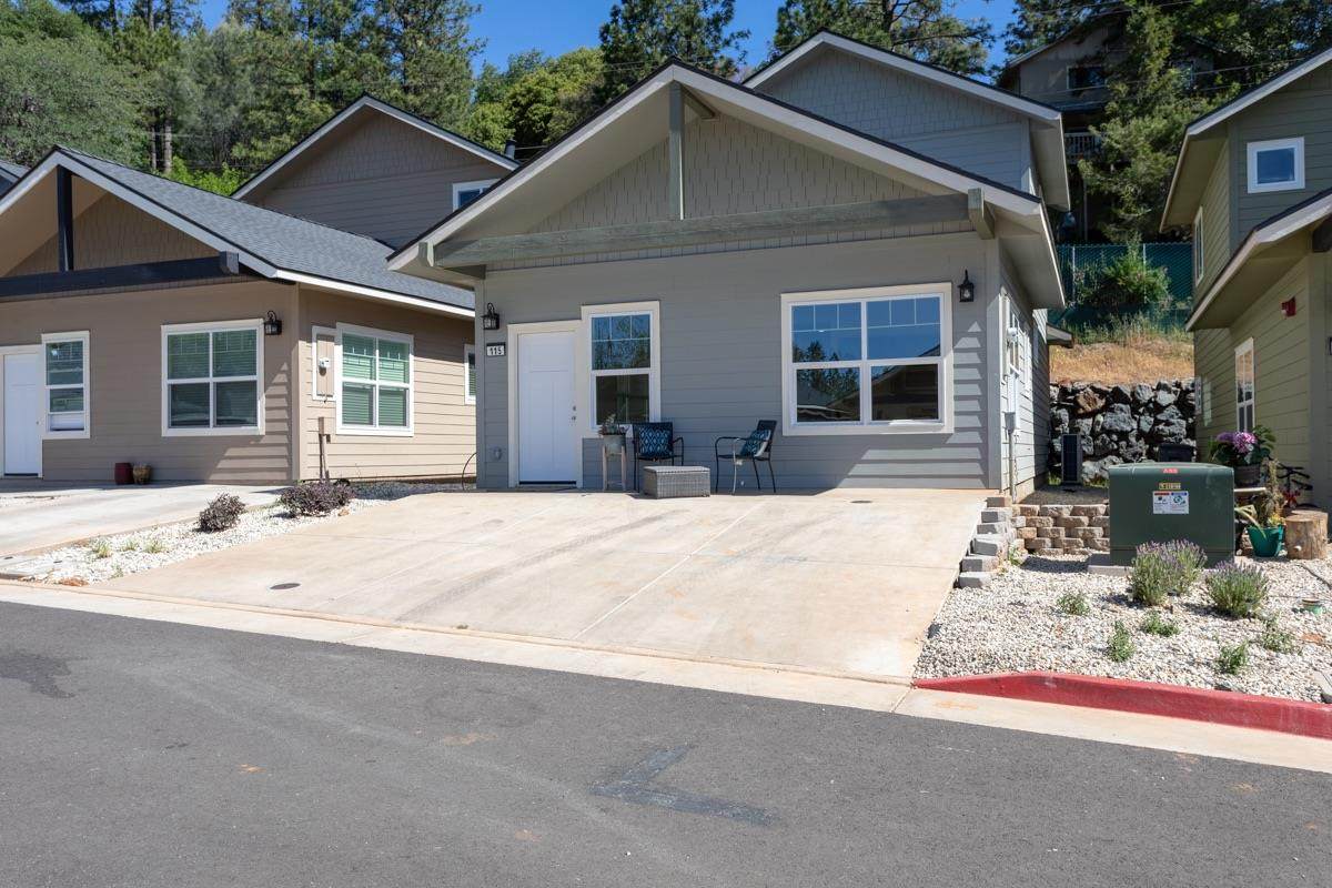 103 Shadow Wood Place - Photo 1