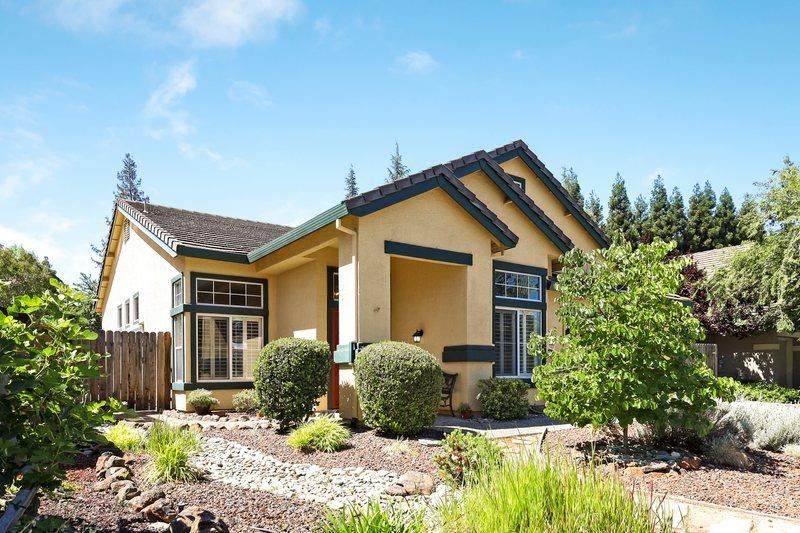 365 Seaton Drive - Photo 1