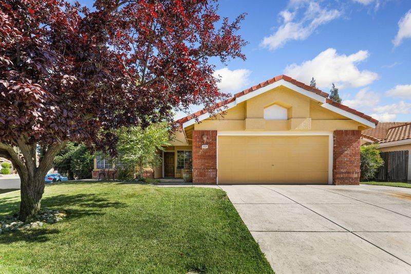 1404 Hurlston Way - Photo 1