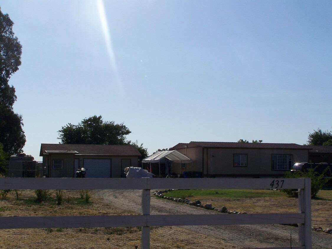 437 Airport Way - Photo 1