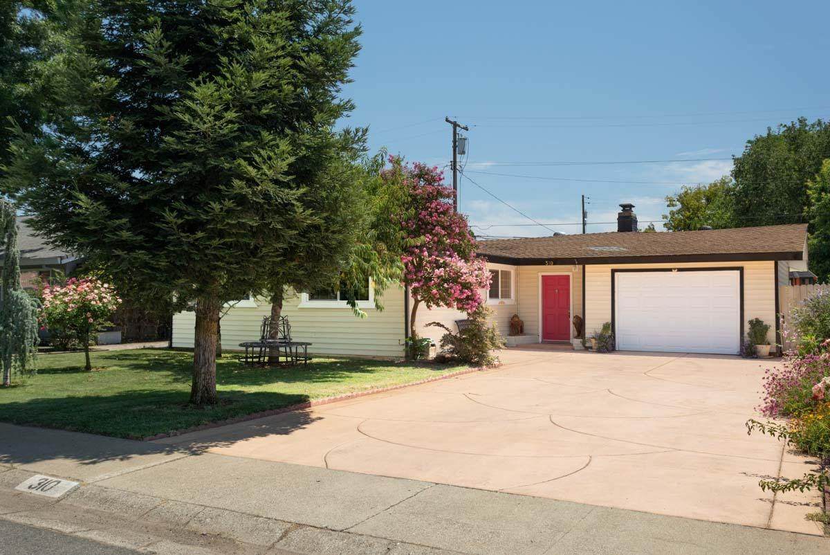 310 Mesa Street - Photo 1