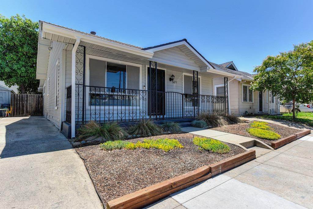 1477 33rd Street - Photo 1