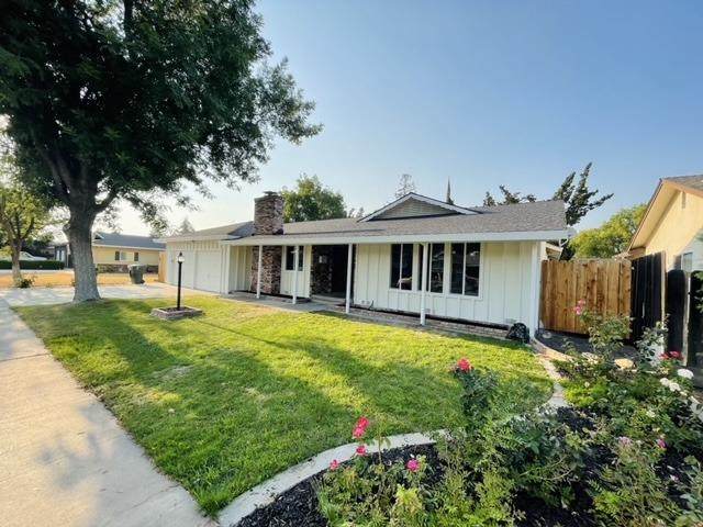 605 Violet Street - Photo 1