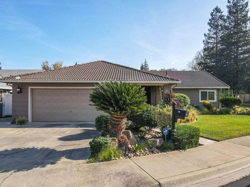 831 River Bluff Court - Photo 1