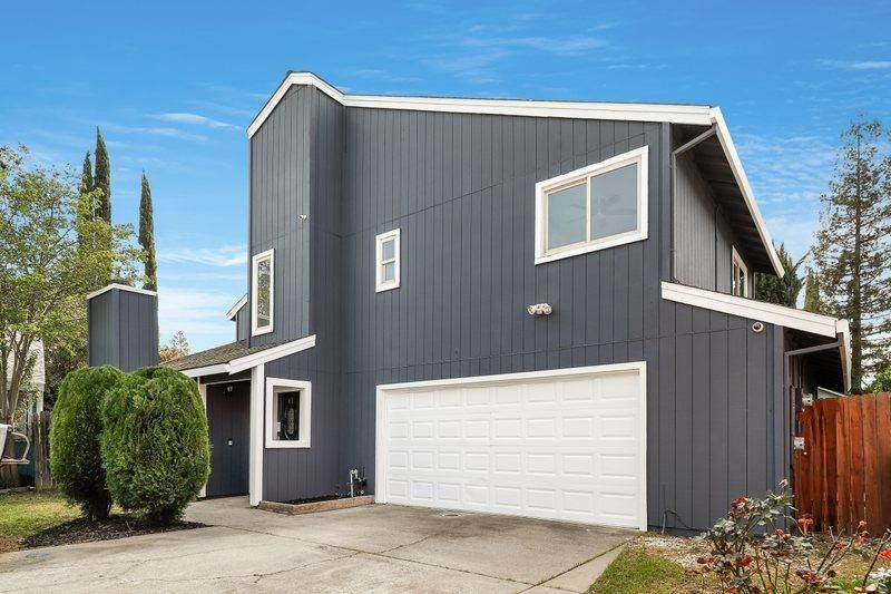 118 Saginaw Circle - Photo 1