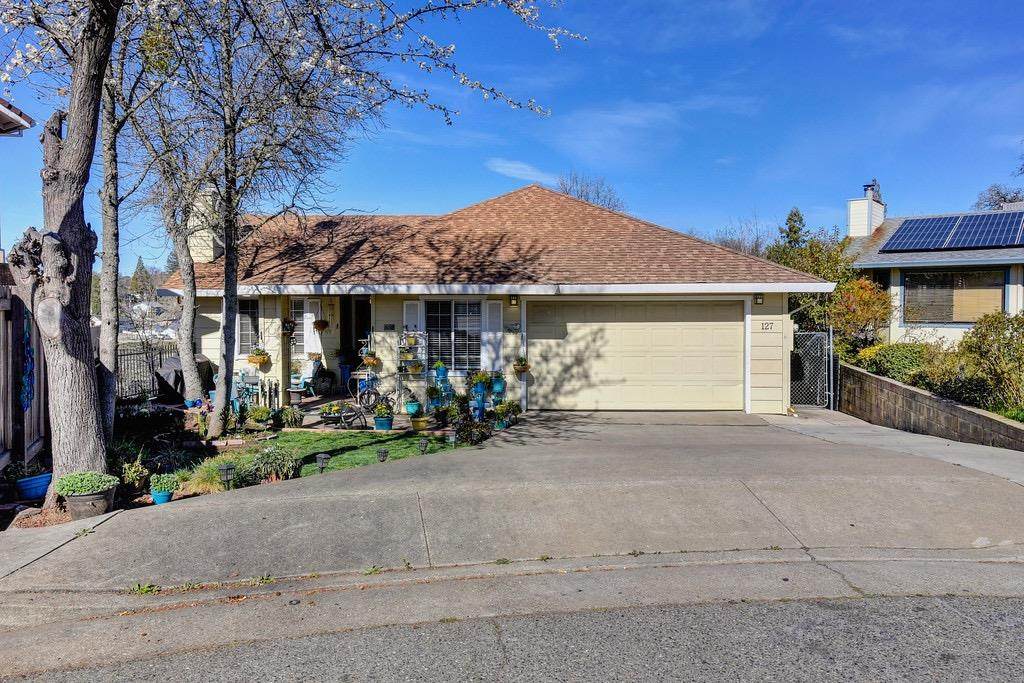 127 Gordon Place - Photo 1