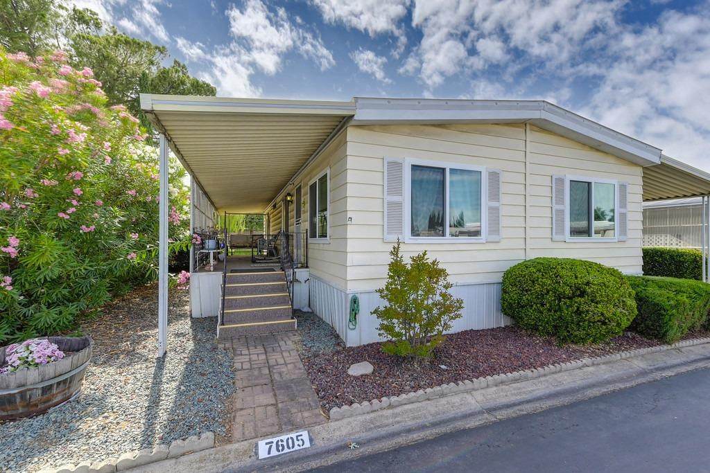 7605 Wood Duck Lane - Photo 1