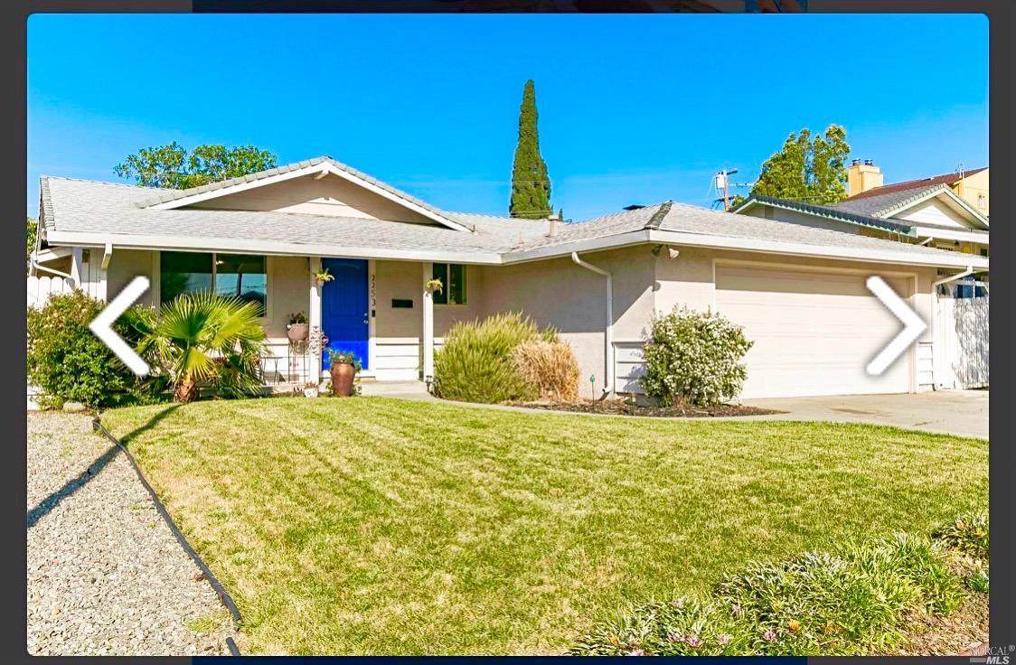 2253 Nottingham Drive - Photo 1