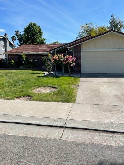 926 Oakhurst Way - Photo 1