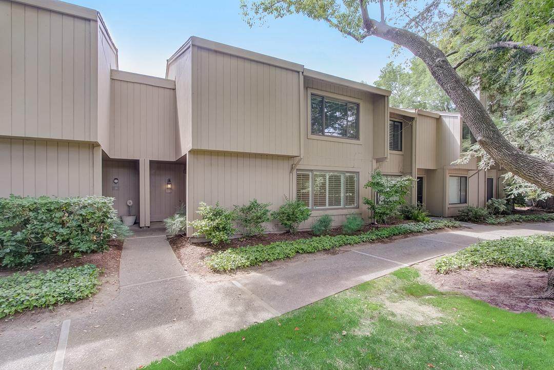 22 Adelphi Court - Photo 1