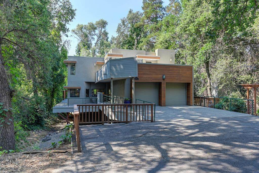 6410 Grant Avenue - Photo 1