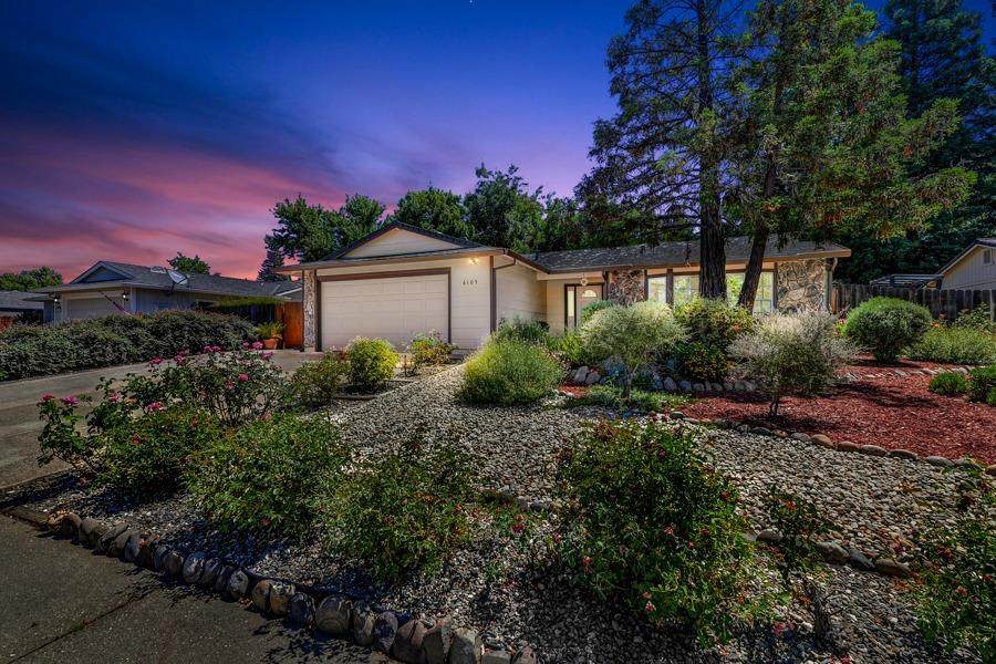 6105 Arcadia Avenue - Photo 1