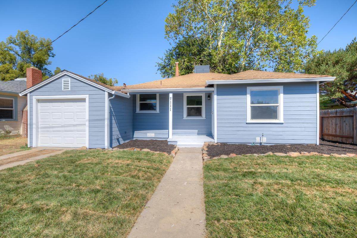 1111 Divver Street - Photo 1