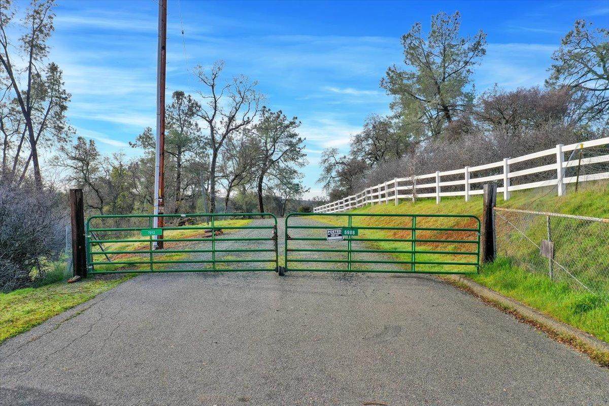 7038 State Highway 20 - Photo 1