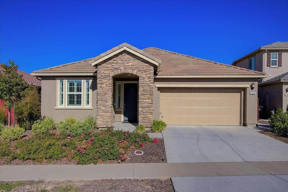 7008 Sandwich Place - Photo 1