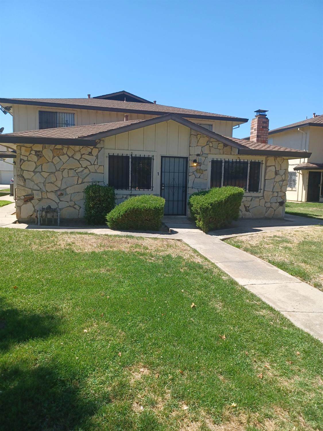 1211 Pinetree Drive - Photo 1