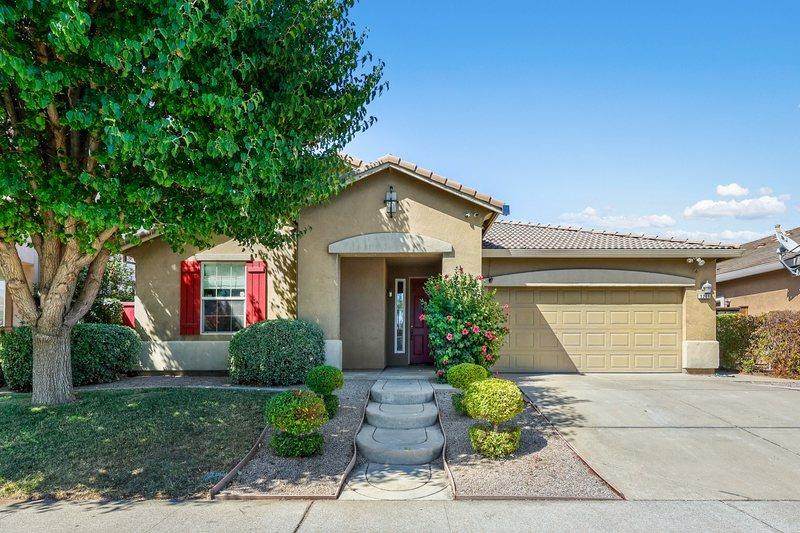 5201 White Lotus Way - Photo 1
