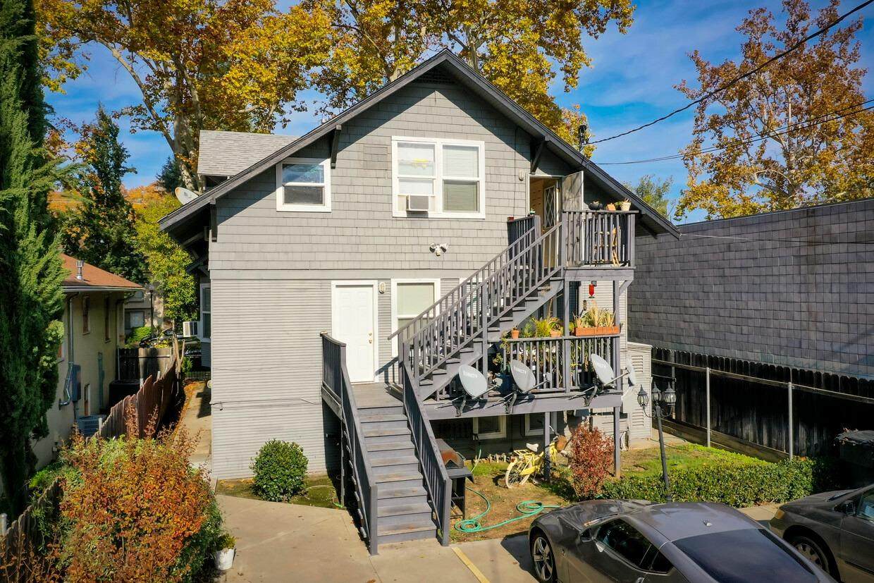 2818 E St. - Photo 1