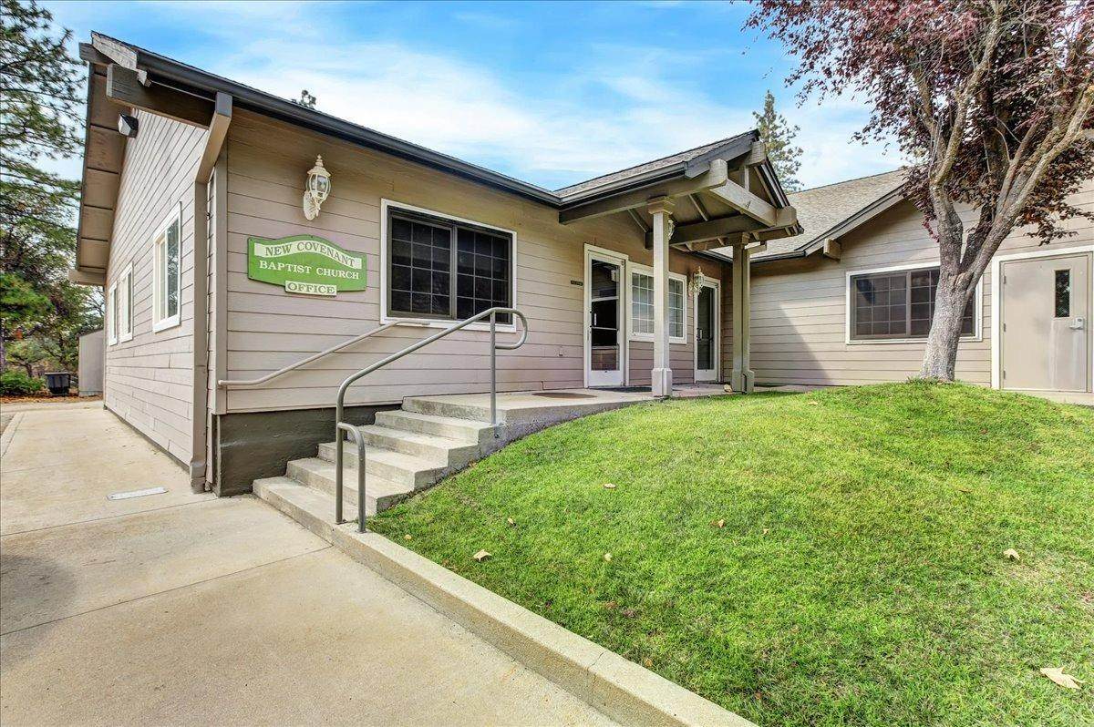 12582 Squirrel Creek Road - Photo 1