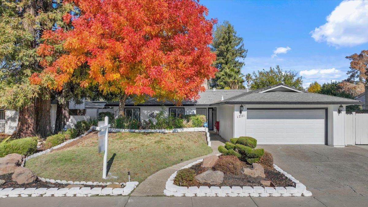 1221 Royal Oaks Drive - Photo 1