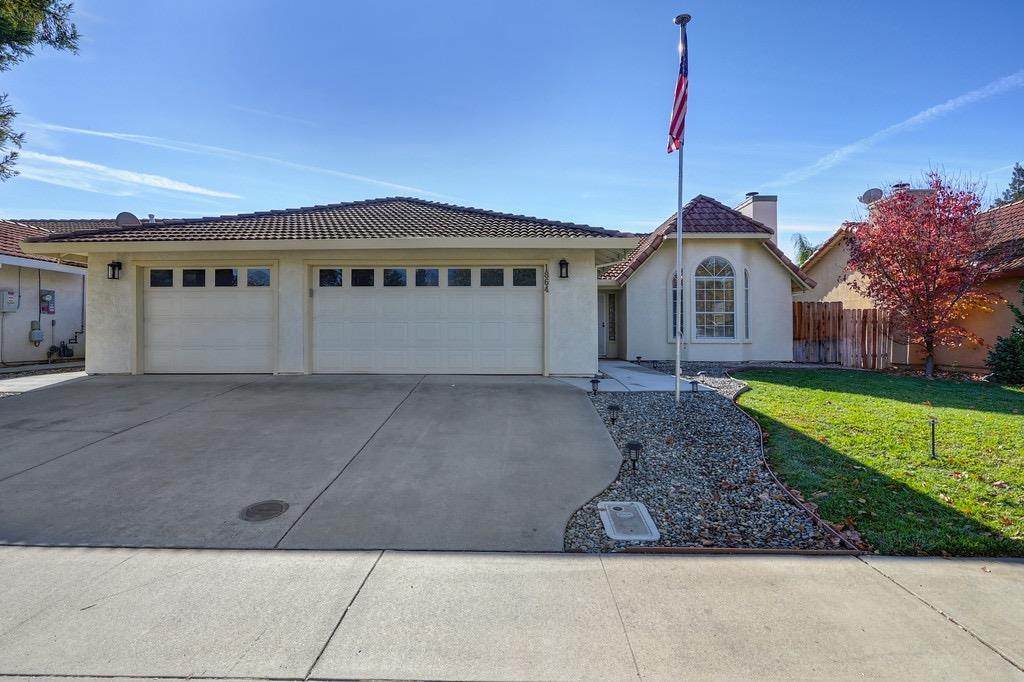 1864 Harbor Town Dr - Photo 1