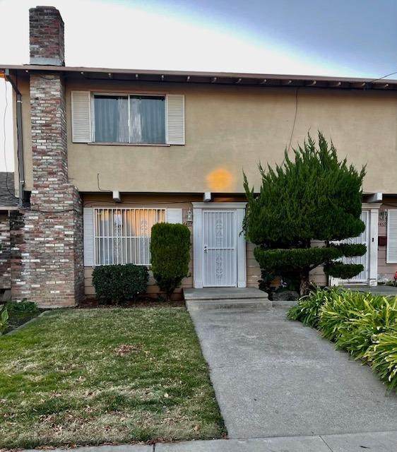 4467 Dorset Street - Photo 1