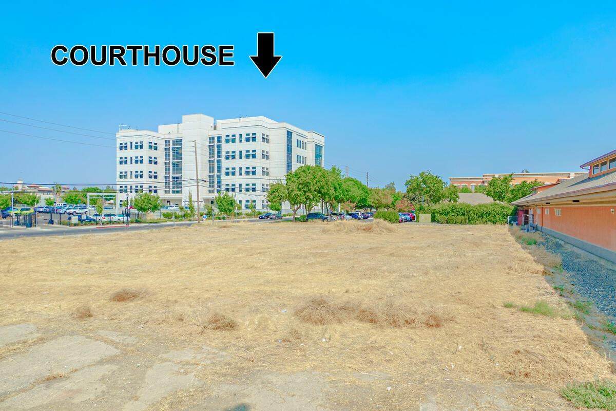 1101 Lincoln Ave - Photo 1