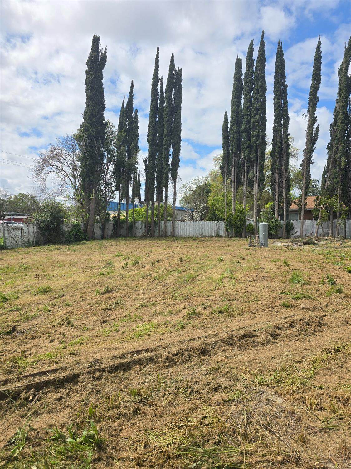 904 Yolo Street - Photo 1